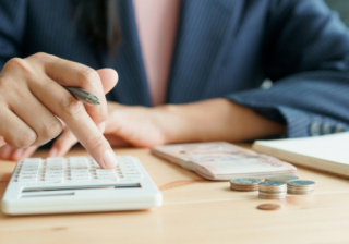 calculating money
