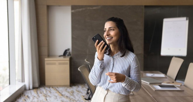 voice chat speaking to phone conversation